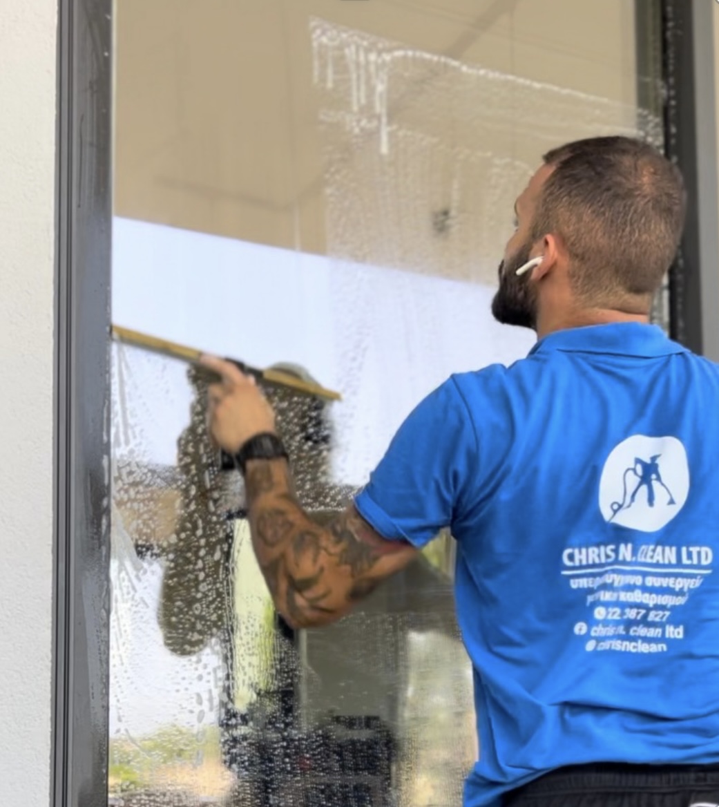 Window cleaning equipment